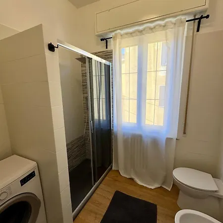 Modern Near Hospital And Center Apartment *