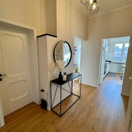 Lägenhet Modern Near Hospital And Center *